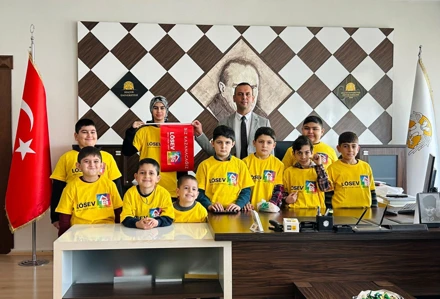 Lösemiyi yenen minik kahramanlar, Eğitim Fakültesinde bilimsel yolculuğa çıktı